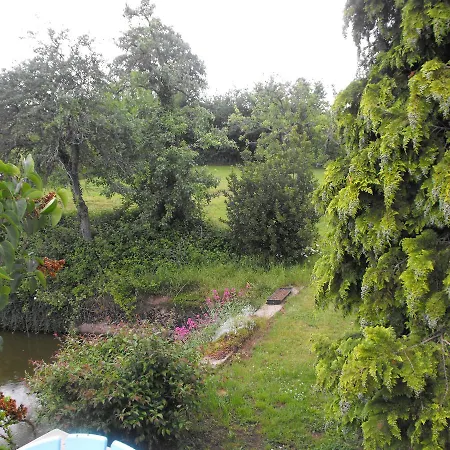 Domaine De La Madeleine Bed and Breakfast Ygrande