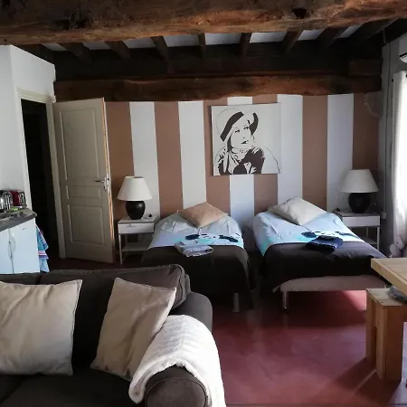 Domaine De La Madeleine 3*