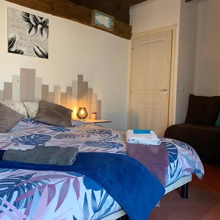 Domaine De La Madeleine 3* إيجرونْدْ