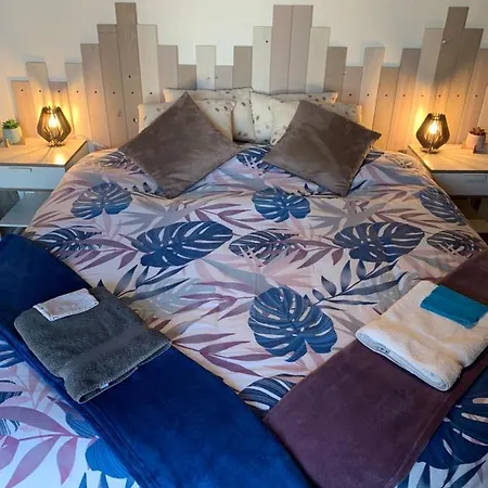 Domaine De La Madeleine Bed and Breakfast