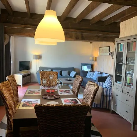 Domaine De La Madeleine 3*
