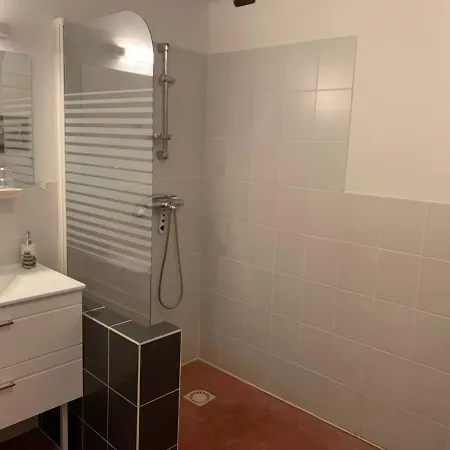 Domaine De La Madeleine 3*