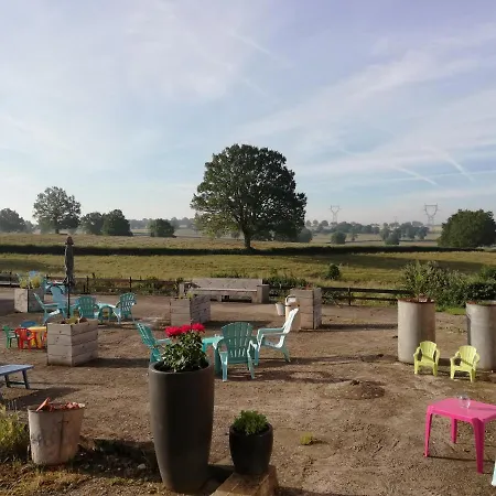 Domaine De La Madeleine Couette-café Ygrande