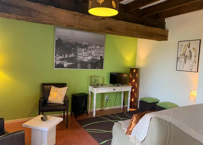 Domaine De La Madeleine Игранд